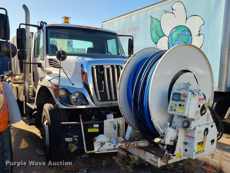 image for item DJ6010 2011 International WorkStar 7500  sewer jetter truck