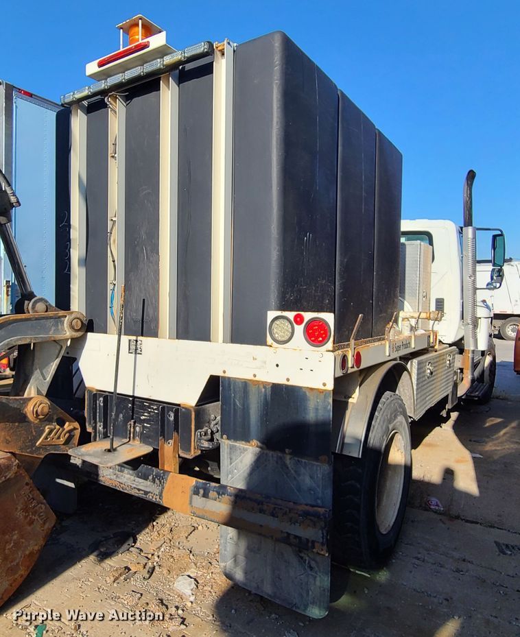 image for item DJ6010 2011 International WorkStar 7500  sewer jetter truck