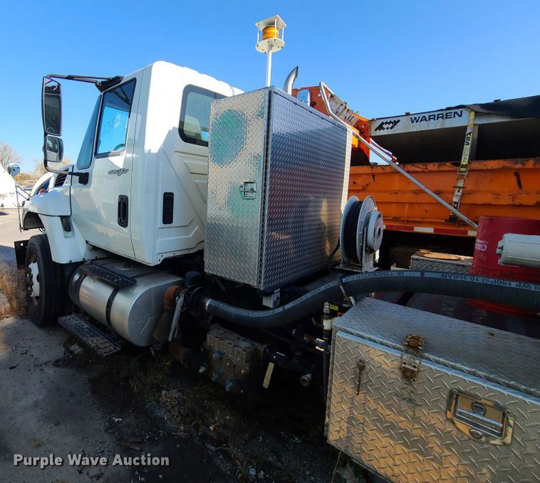 image for item DJ6010 2011 International WorkStar 7500  sewer jetter truck