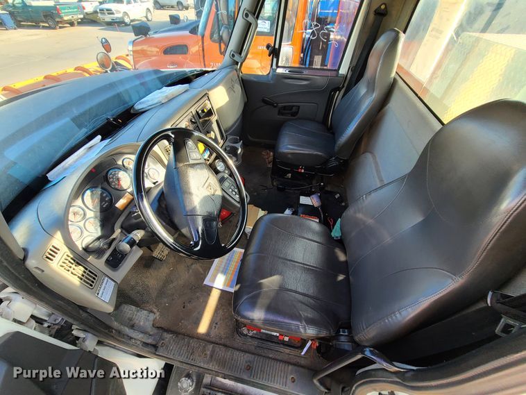 image for item DJ6010 2011 International WorkStar 7500  sewer jetter truck