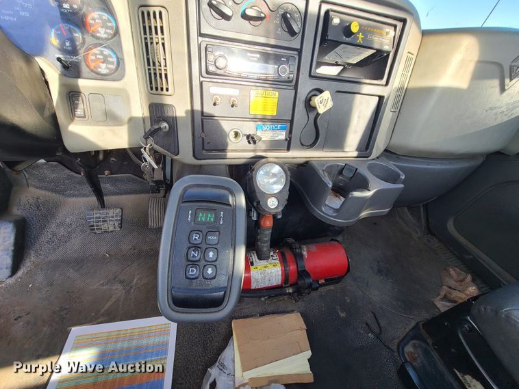 image for item DJ6010 2011 International WorkStar 7500  sewer jetter truck