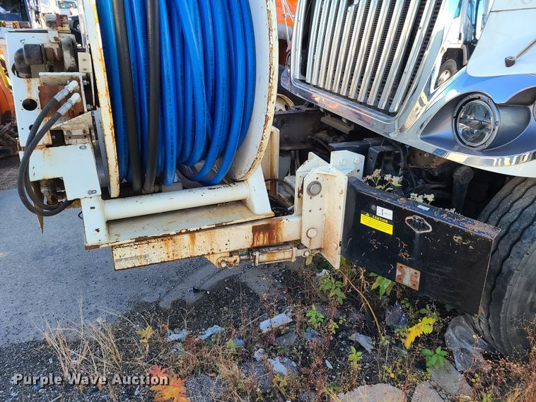 image for item DJ6010 2011 International WorkStar 7500  sewer jetter truck