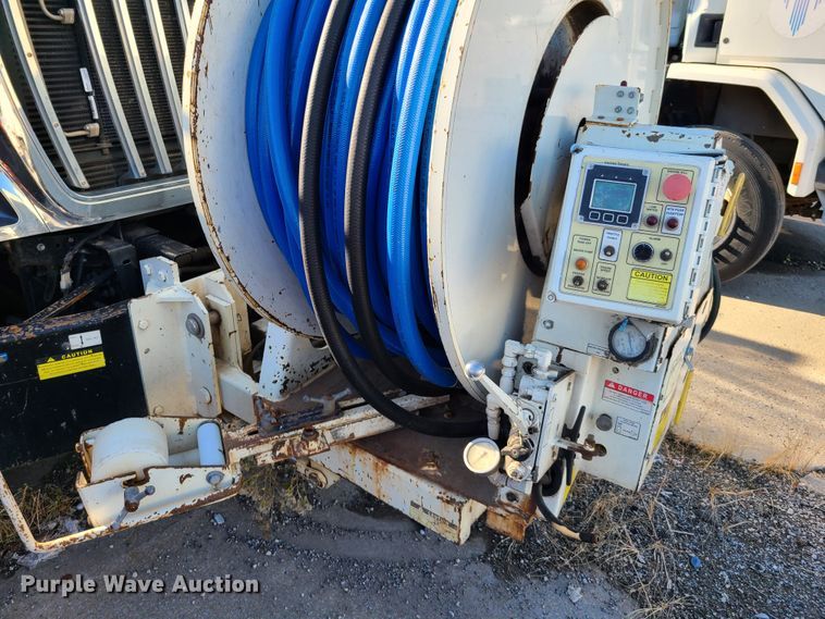 image for item DJ6010 2011 International WorkStar 7500  sewer jetter truck