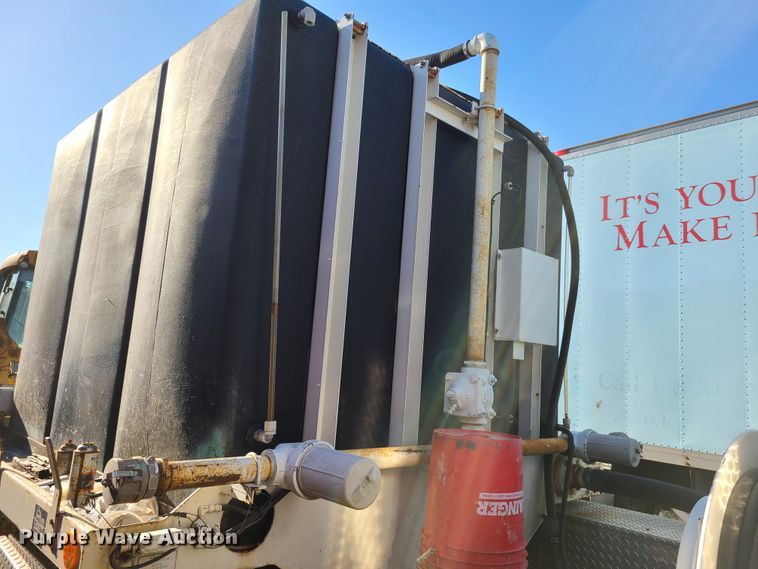 image for item DJ6010 2011 International WorkStar 7500  sewer jetter truck