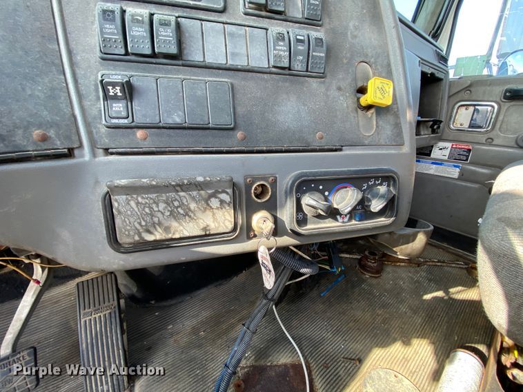 image for item DJ6012 2002 Western Star 4964SX  ready mix truck