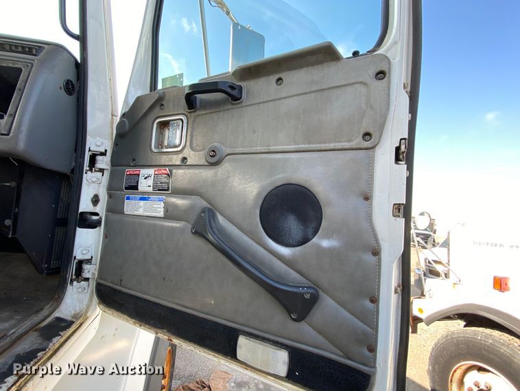 image for item DJ6012 2002 Western Star 4964SX  ready mix truck
