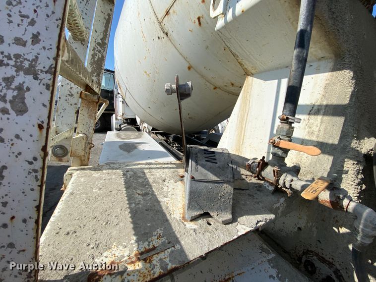 image for item DJ6012 2002 Western Star 4964SX  ready mix truck