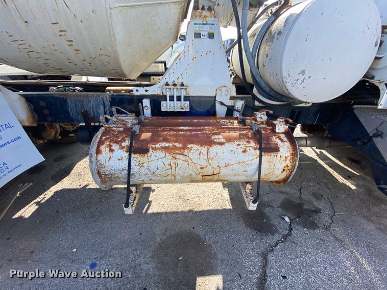 image for item DJ6012 2002 Western Star 4964SX  ready mix truck