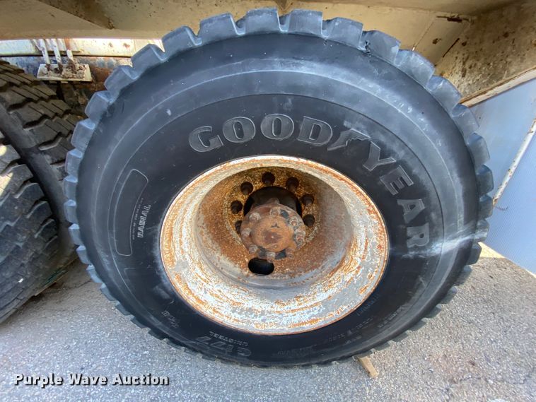 image for item DJ6012 2002 Western Star 4964SX  ready mix truck