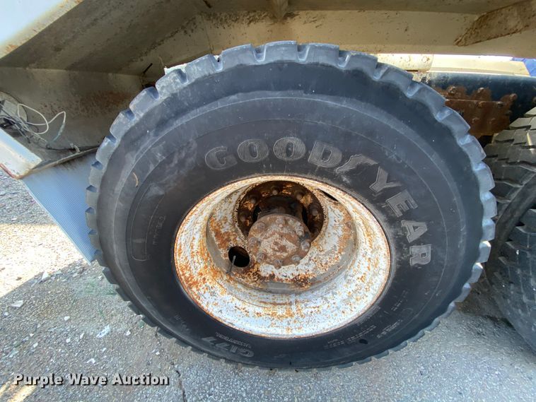 image for item DJ6012 2002 Western Star 4964SX  ready mix truck