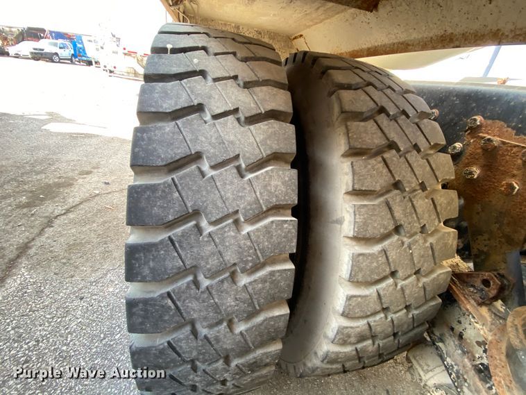 image for item DJ6012 2002 Western Star 4964SX  ready mix truck