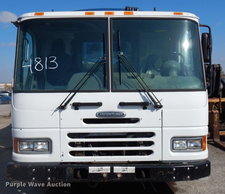 image for item DJ6017 2006 Freightliner Condor  refuse truck