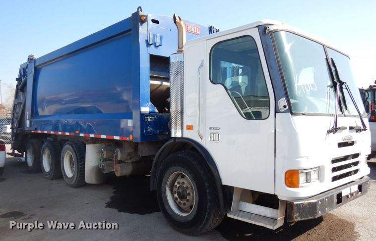 image for item DJ6017 2006 Freightliner Condor  refuse truck