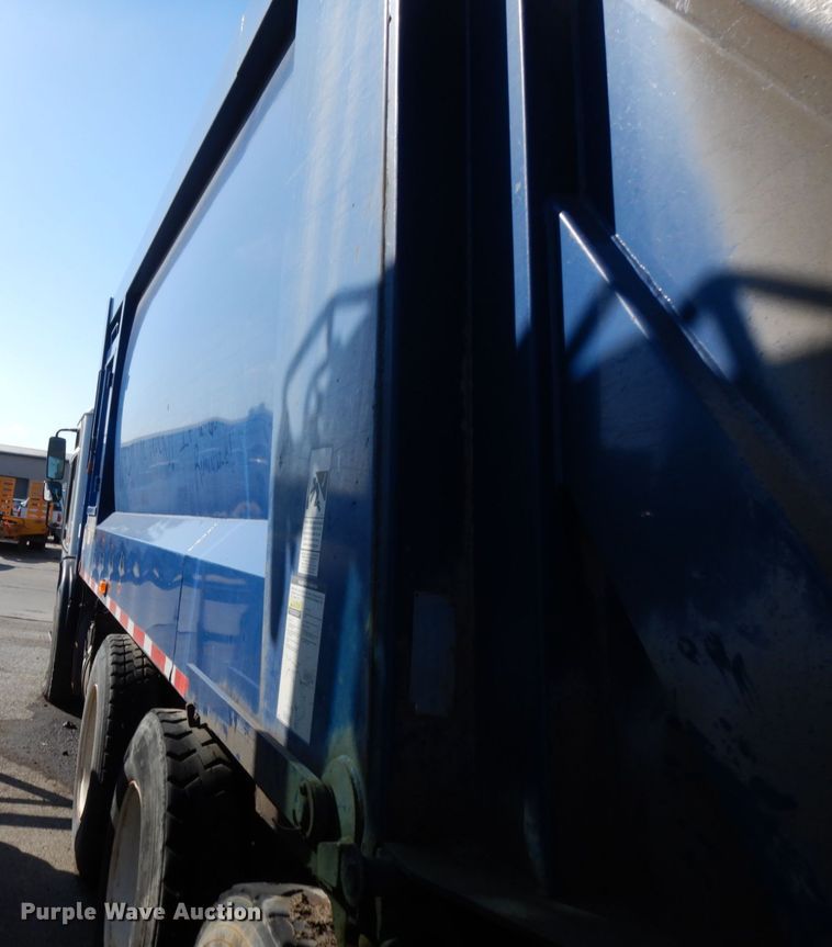 image for item DJ6017 2006 Freightliner Condor  refuse truck