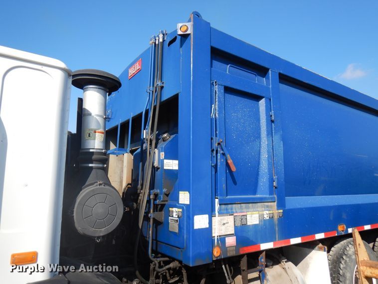 image for item DJ6017 2006 Freightliner Condor  refuse truck