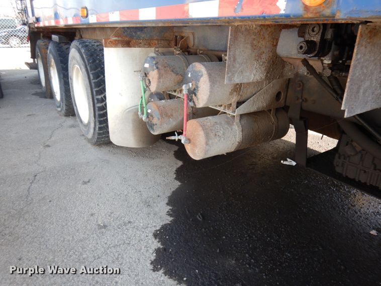 image for item DJ6017 2006 Freightliner Condor  refuse truck