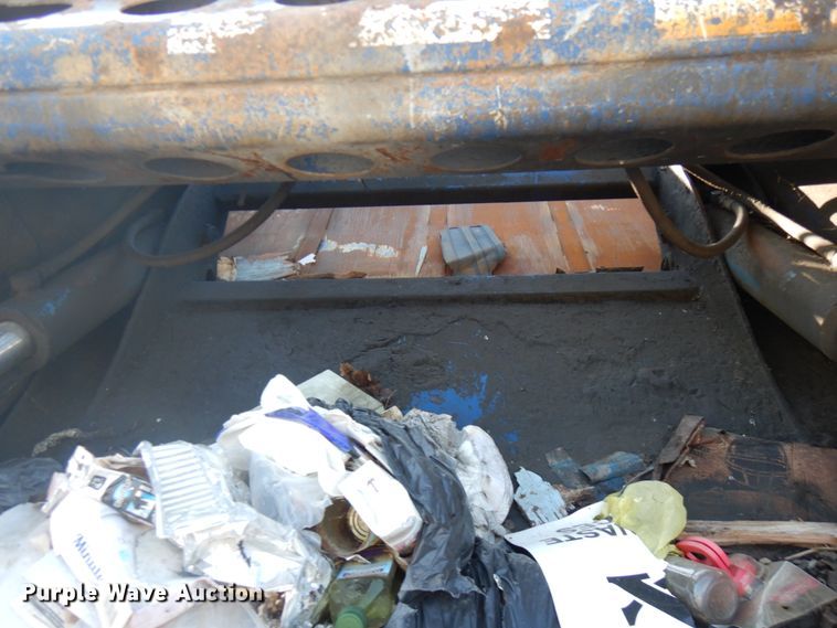 image for item DJ6017 2006 Freightliner Condor  refuse truck