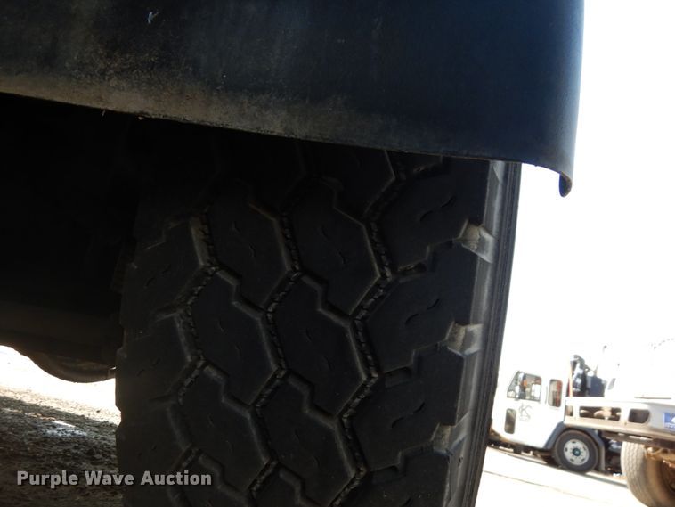 image for item DJ6017 2006 Freightliner Condor  refuse truck