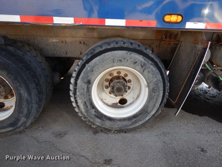 image for item DJ6017 2006 Freightliner Condor  refuse truck