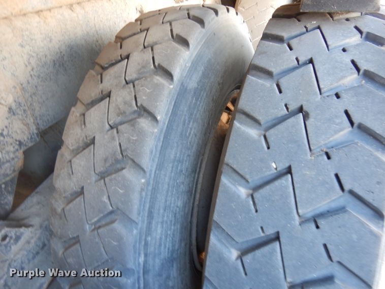 image for item DJ6017 2006 Freightliner Condor  refuse truck