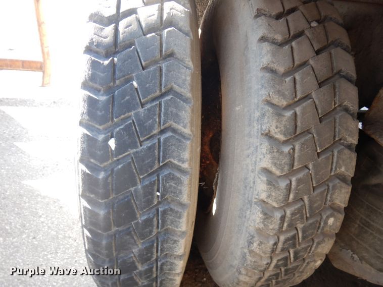 image for item DJ6017 2006 Freightliner Condor  refuse truck