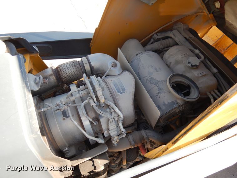 image for item DJ6019 2012 John Deere 410K  backhoe