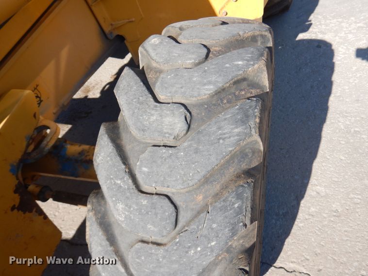 image for item DJ6019 2012 John Deere 410K  backhoe