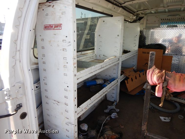 image for item HE9888 2010 Ford E350 Super Duty  van