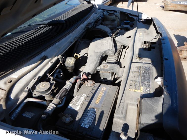 image for item HE9890 2010 Ford E350 Super Duty  van