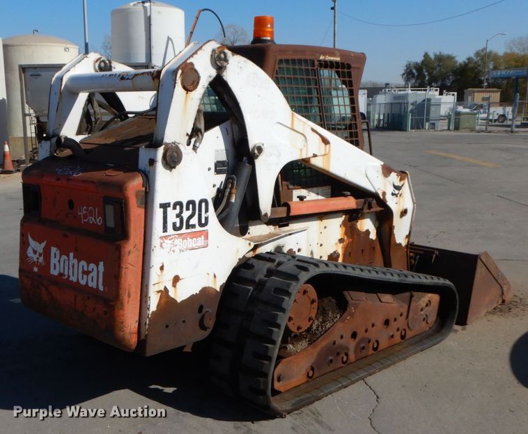 image for item HE9891 2010 Bobcat T320  skid steer loader