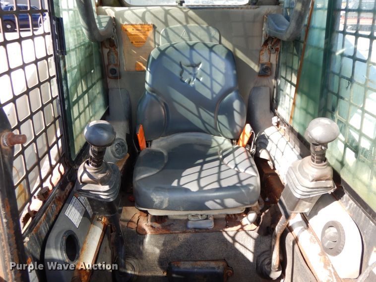 image for item HE9891 2010 Bobcat T320  skid steer loader