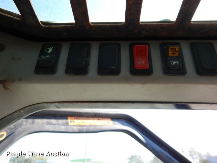 image for item HE9891 2010 Bobcat T320  skid steer loader