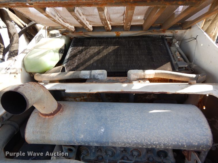 image for item HE9891 2010 Bobcat T320  skid steer loader