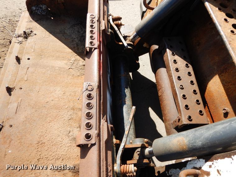 image for item HE9891 2010 Bobcat T320  skid steer loader