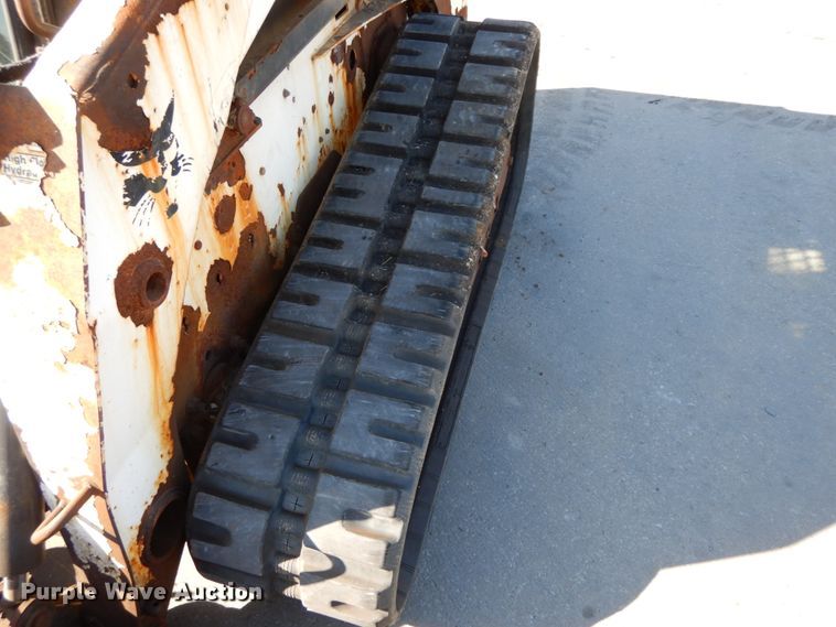 image for item HE9891 2010 Bobcat T320  skid steer loader