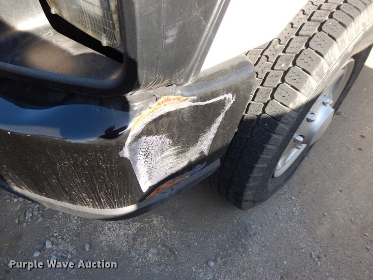 image for item HE9892 2010 Ford E350 Super Duty  van