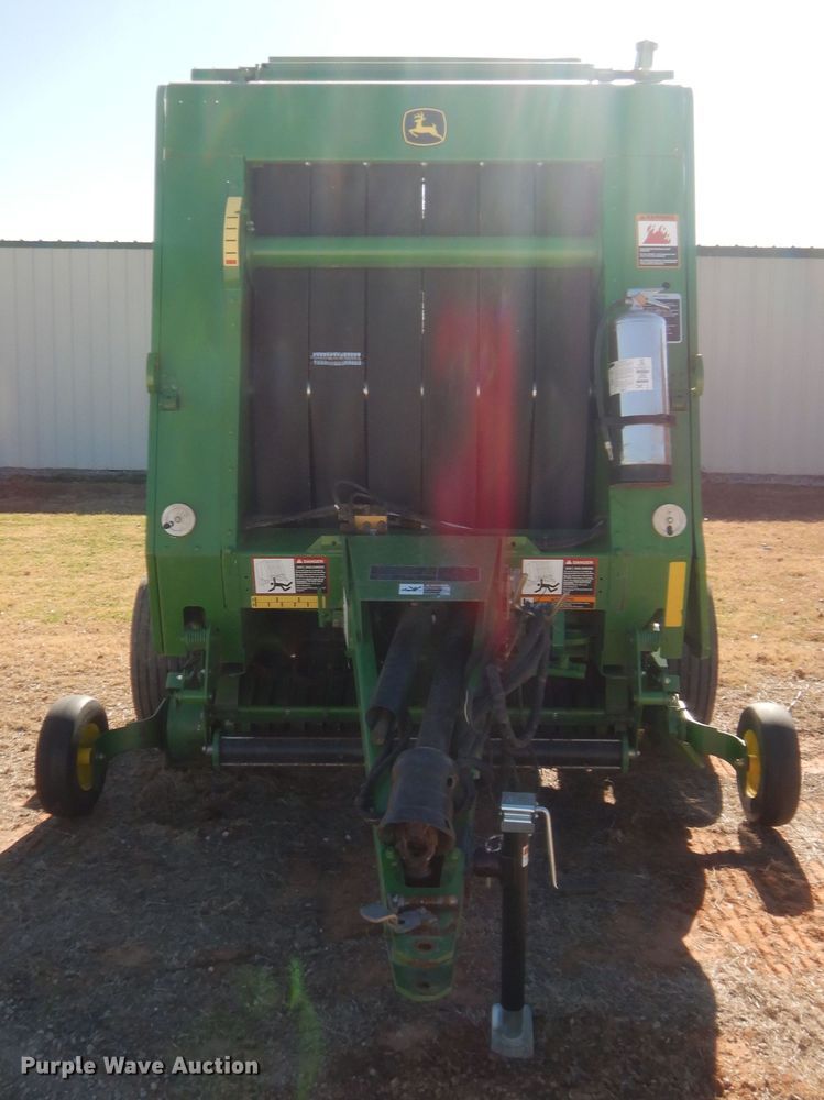 image for item DI3505 2011 John Deere 458  round baler