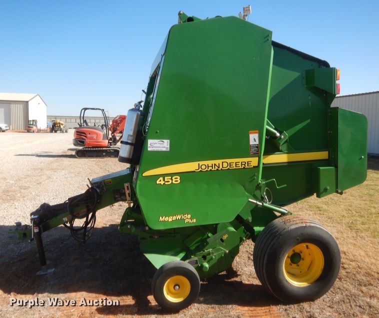 image for item DI3505 2011 John Deere 458  round baler