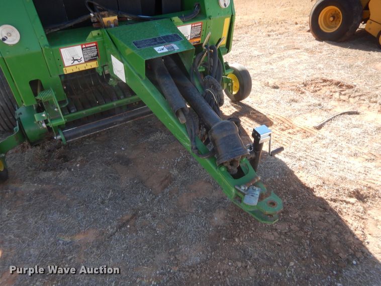 image for item DI3505 2011 John Deere 458  round baler