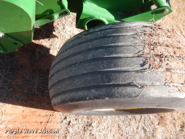 image for item DI3505 2011 John Deere 458  round baler