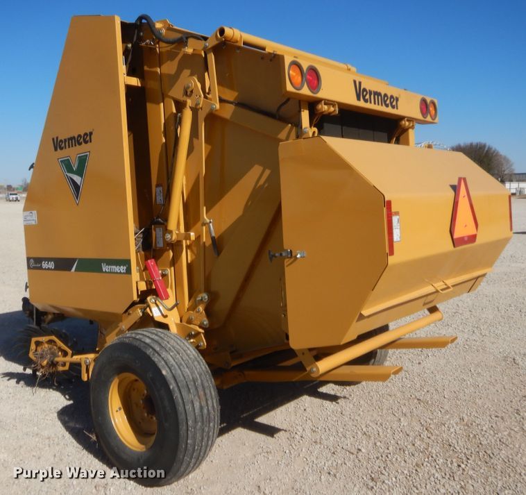 image for item DI3507 2015 Vermeer 6640 Rancher  round baler