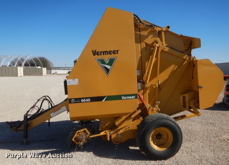 image for item DI3507 2015 Vermeer 6640 Rancher  round baler