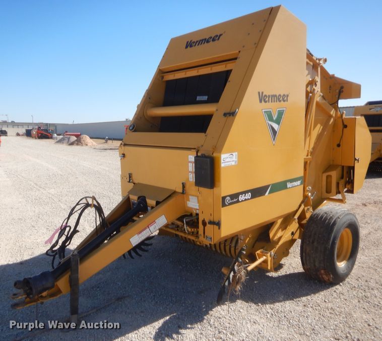 image for item DI3507 2015 Vermeer 6640 Rancher  round baler