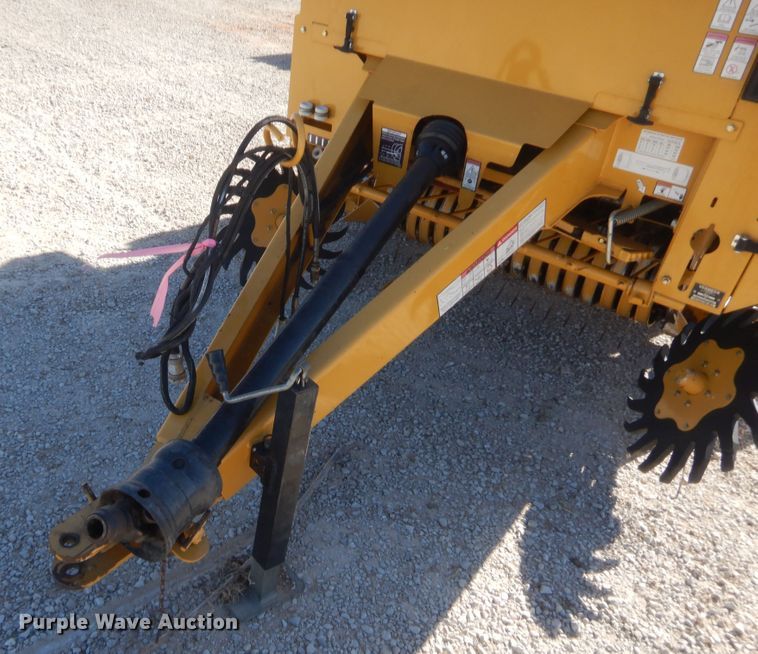 image for item DI3507 2015 Vermeer 6640 Rancher  round baler