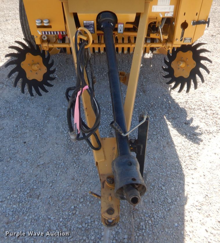 image for item DI3507 2015 Vermeer 6640 Rancher  round baler