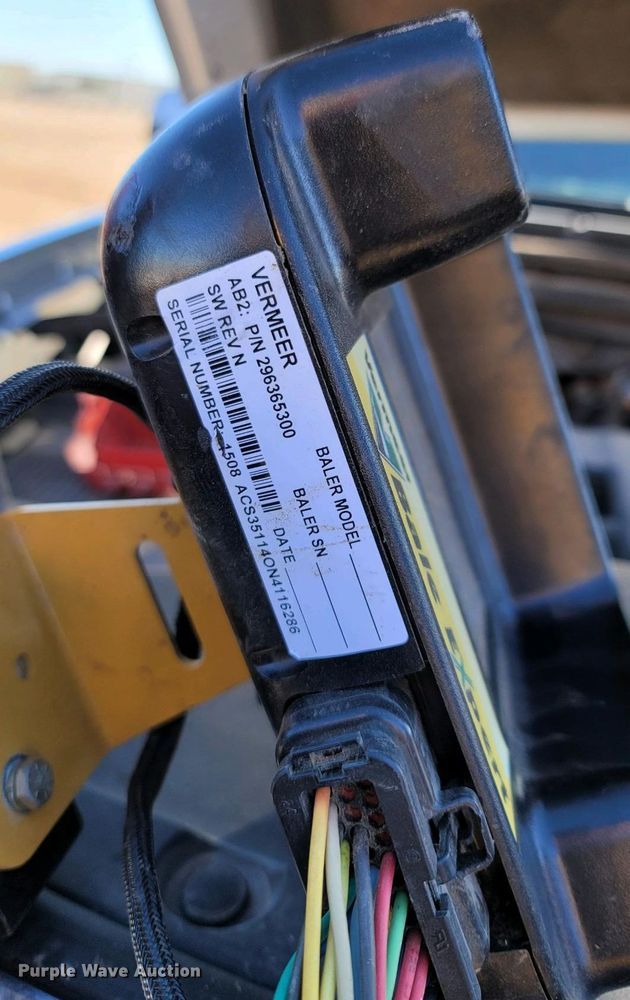 image for item DI3507 2015 Vermeer 6640 Rancher  round baler