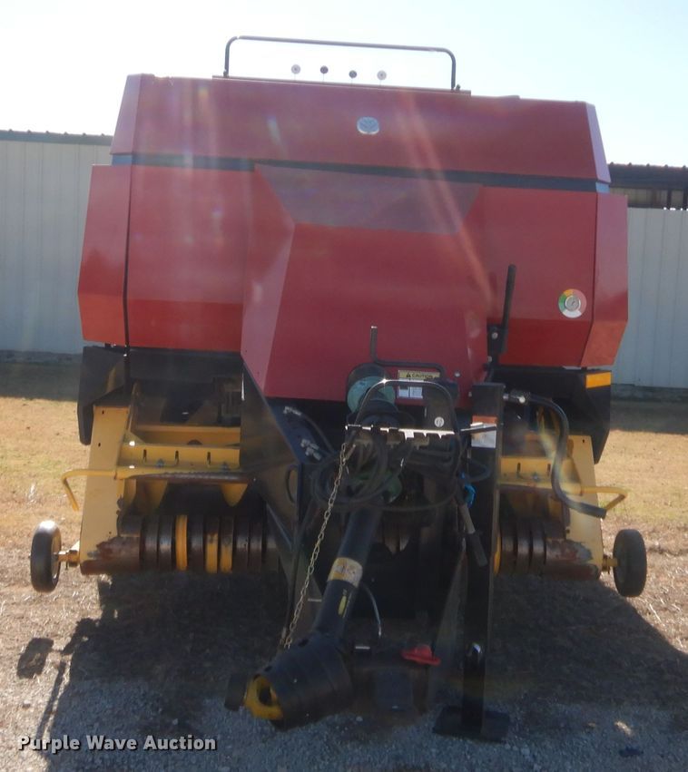 image for item DI3524 2001 New Holland BB940A  large square baler