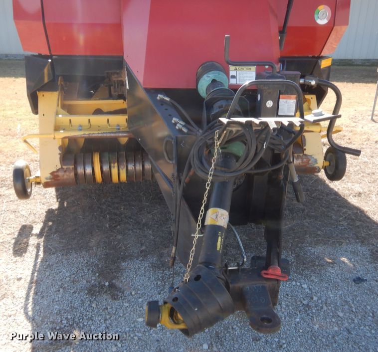 image for item DI3524 2001 New Holland BB940A  large square baler