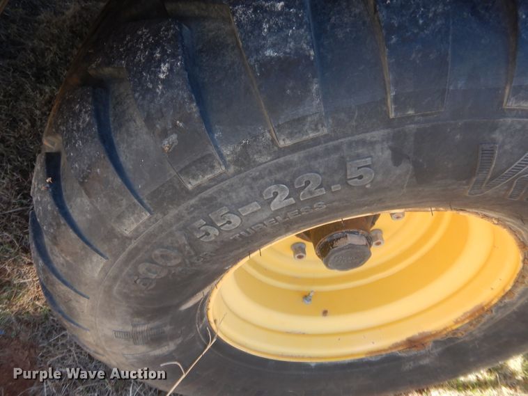 image for item DI3524 2001 New Holland BB940A  large square baler