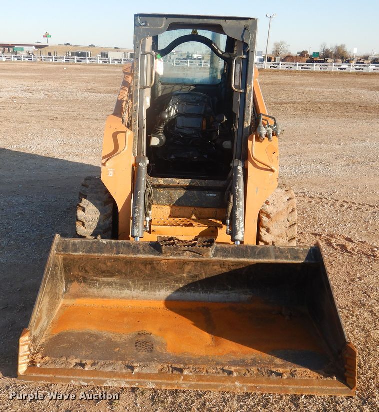 image for item DI3528 2013 Case SV300  skid steer loader